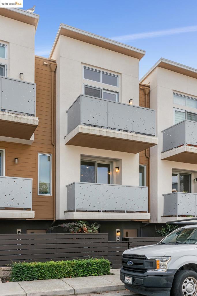 EL CERRITO - Residential