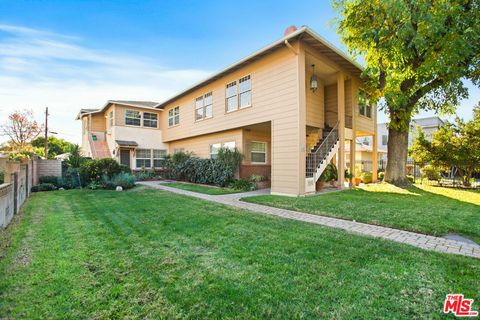 Photo of 6504 Woodley Avenue, Van Nuys, CA 91406 (MLS # 26830925)