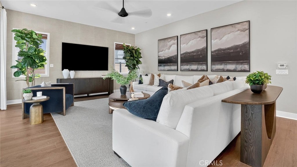25184 Captain Way