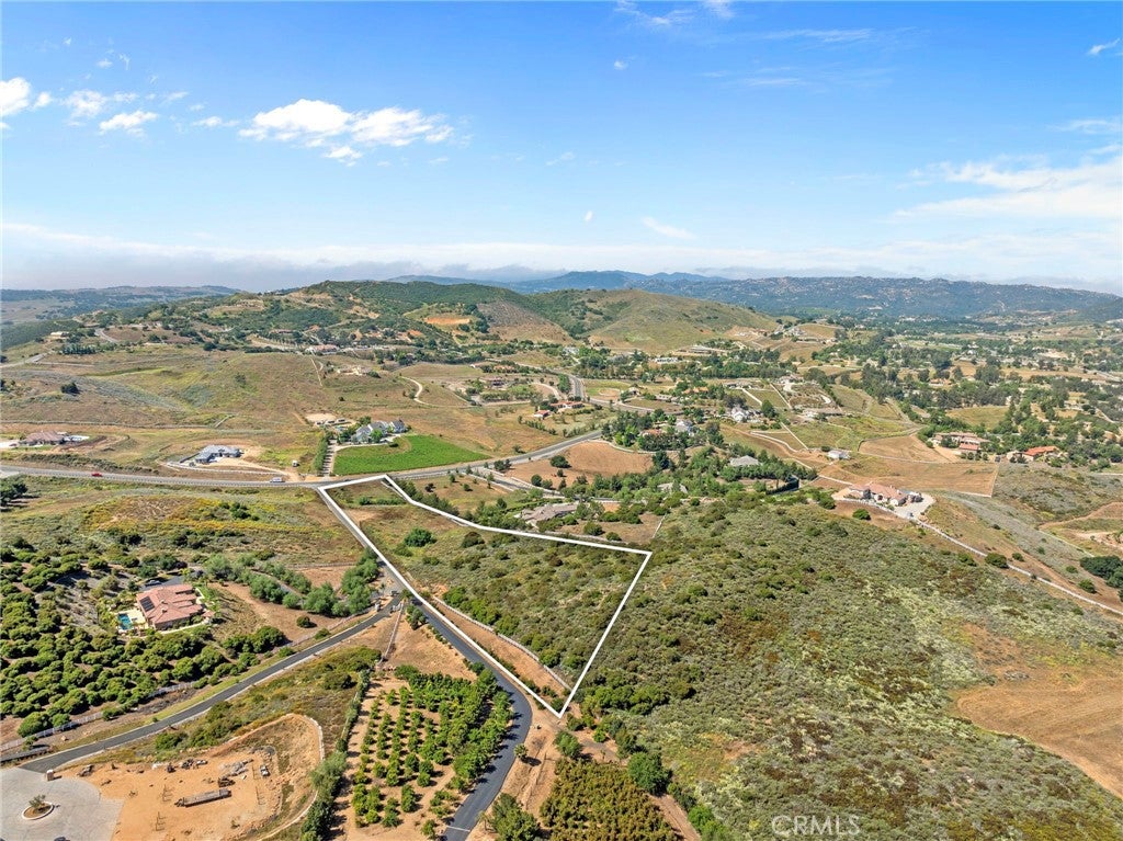 1 Avenida La Cresta
