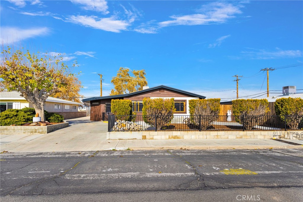 16352 Del Norte Drive