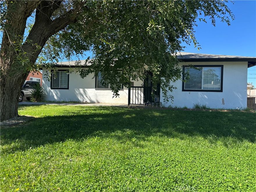 Don't want to miss this cutie!  3-bedroom 2 bath house fully remodeled and ready for occupancy!  Large extended living room, eat in kitchen, modern cabinets and counters, 3 good sized bedrooms and two updated and remodeled bathrooms. Home has fresh paint inside and out, and all new blinds.   House is the front house. with large lawn and beautiful tree.  House has privacy and located in established tree lined quiet neighborhood of East Palmdale. Walking distance to local elementary school.  Easy commuter house and shopping on 47th street east.  There's a super target, home Depot, Vallarta, Lowes, super Walmart, Big 5, eateries, and everything you need close to home.  Accepting Section-8 and Vash vouchers. NO PETS