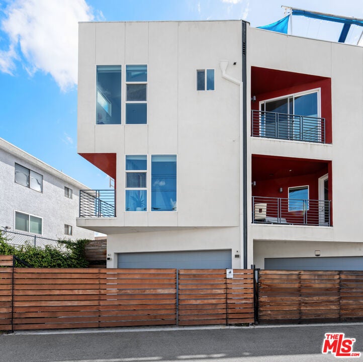 11037 Morrison Street, North Hollywood CA 91601