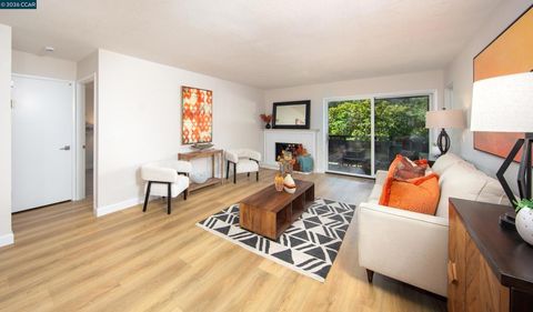 Photo of 600 Terra California Dr Dr #4, Walnut Creek, CA 94595 (MLS # 41128017)