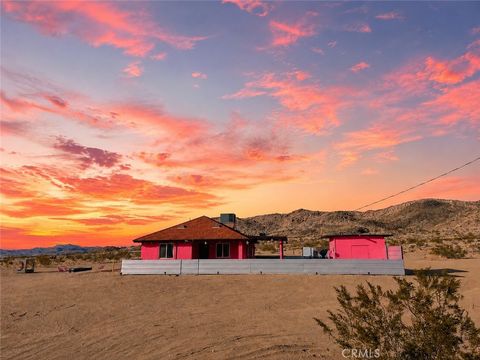 Photo of 2884 Fortuna Ave, Landers, CA 92285 (MLS # JT26103677)