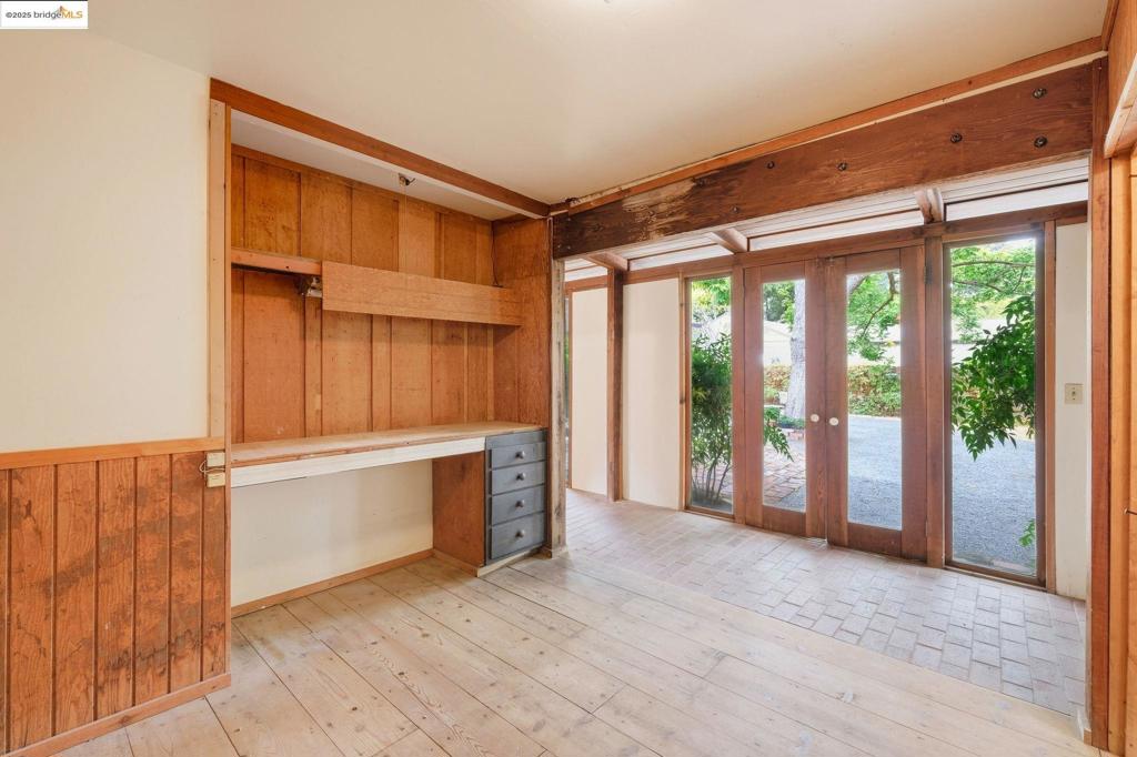 PARKMEAD AREA - Residential