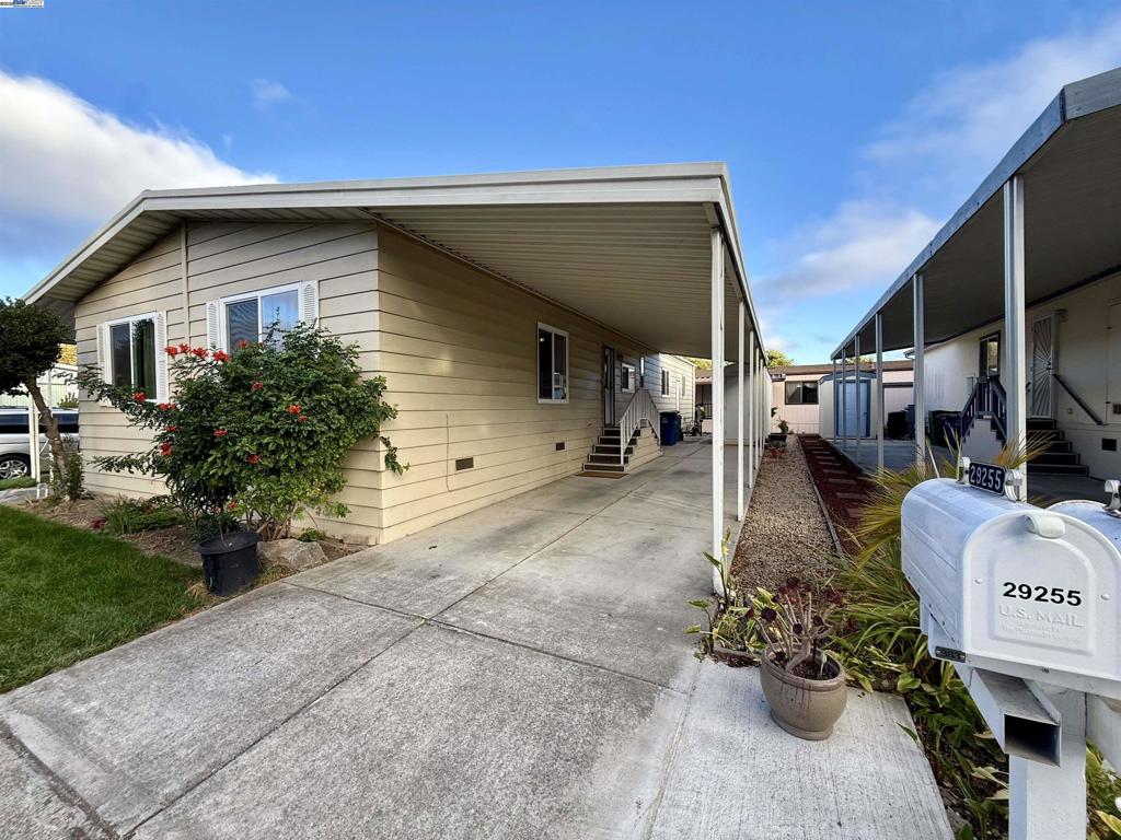 Properties 3 29255 Harpoon way