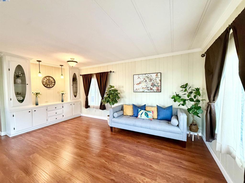 Properties 4 29255 Harpoon way