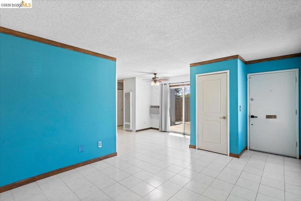 200 Del Luz Ct