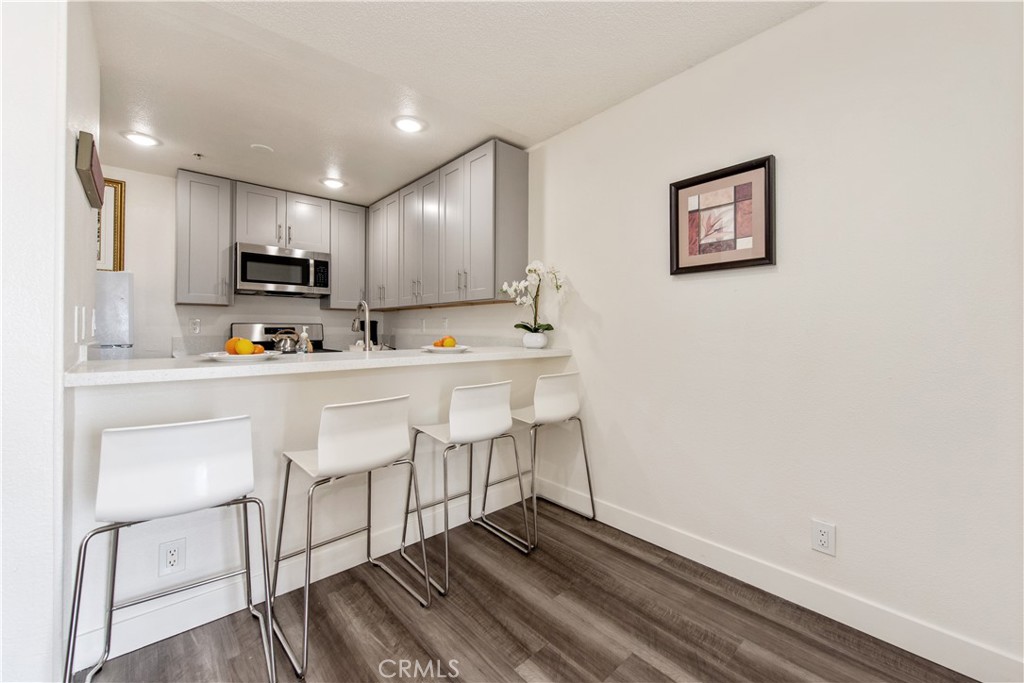 450 E 4th 416