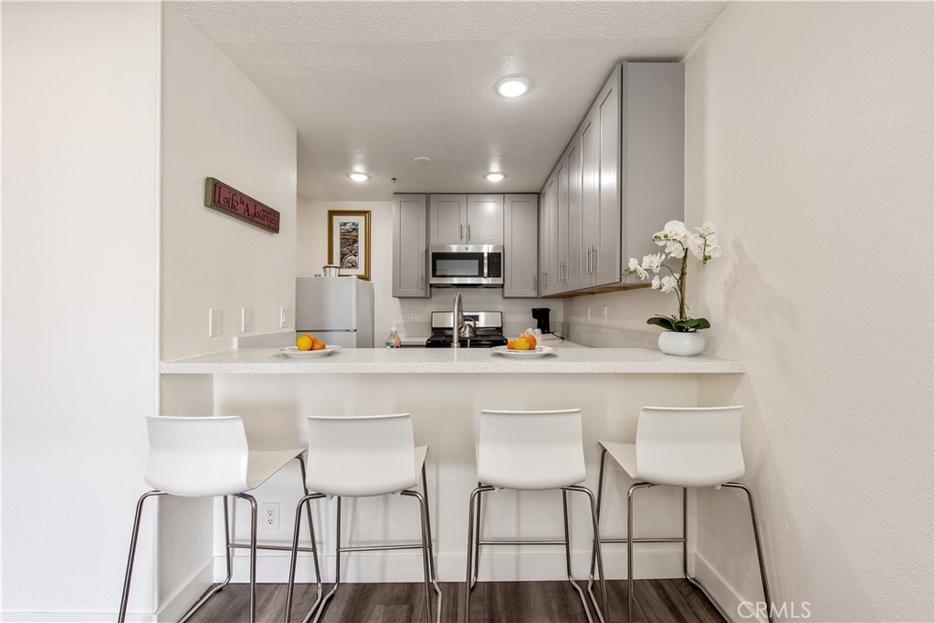 450 E 4th 416