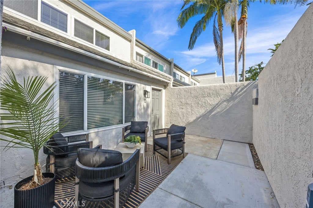 18741 Applewood