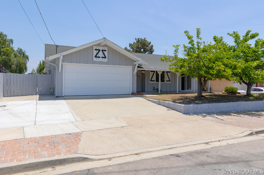 5799 Amarillo AVE
