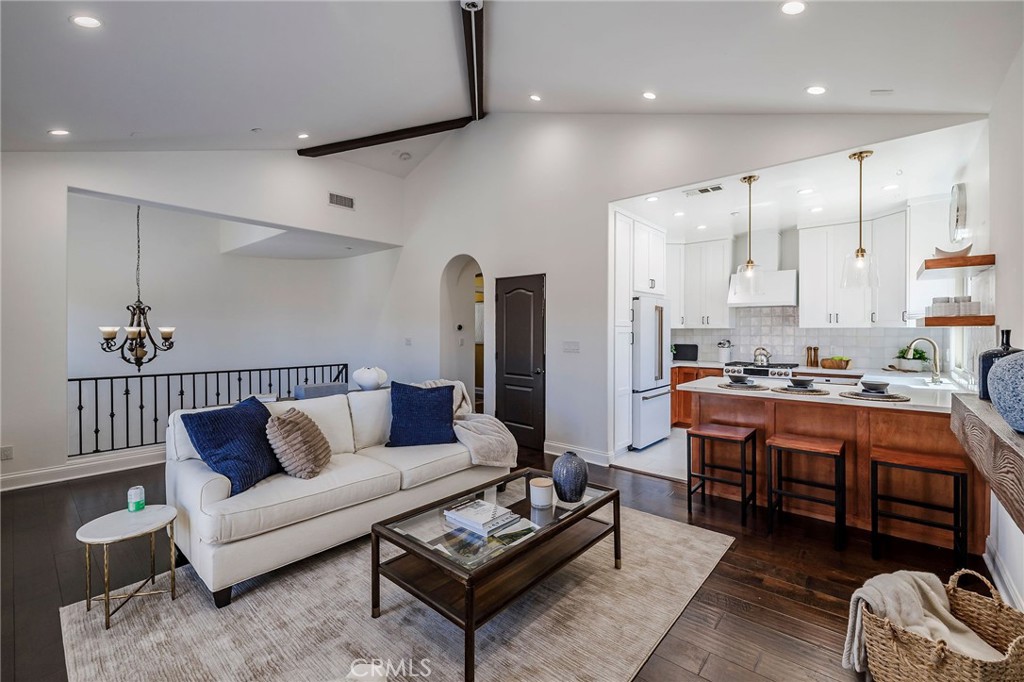 202 N Irena Avenue B