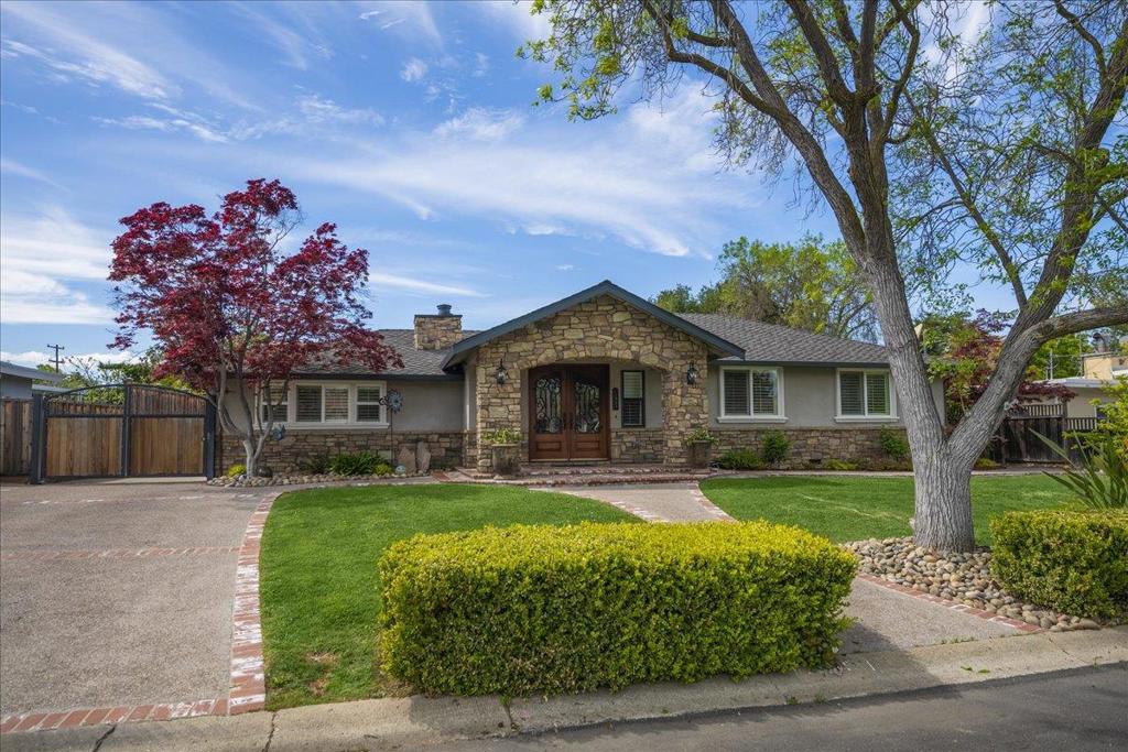 14843 Holden Way