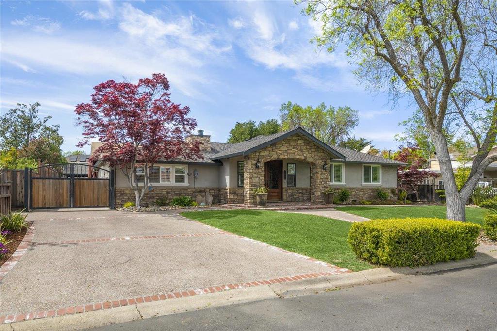 14843 Holden Way