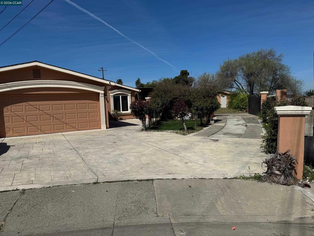 5 Island View Dr