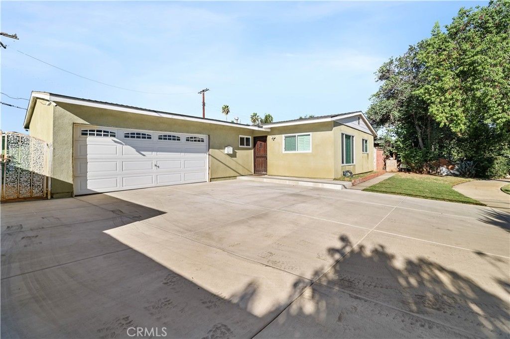 Photo of 4106 Goodman St, Riverside, CA 92503 (MLS # SW25242370)