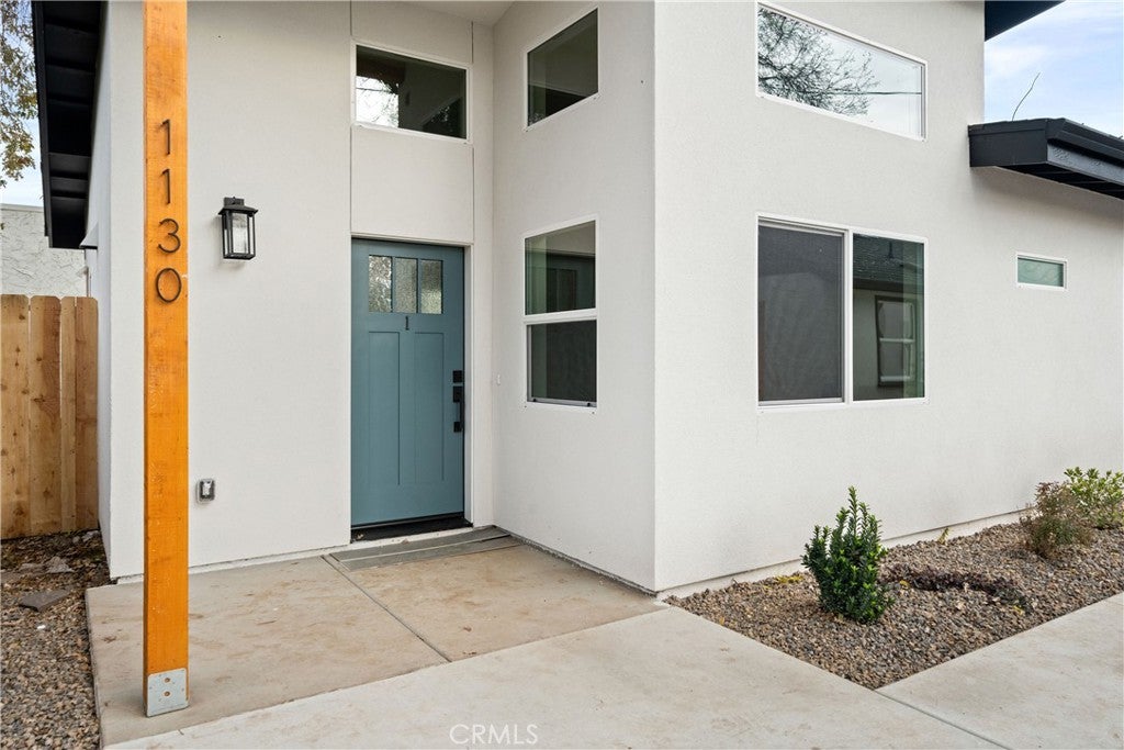 1122 W Sacramento Avenue