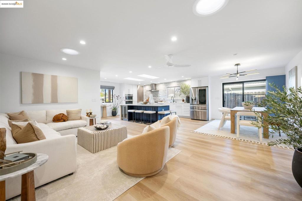 MOWRY WEST - Residential