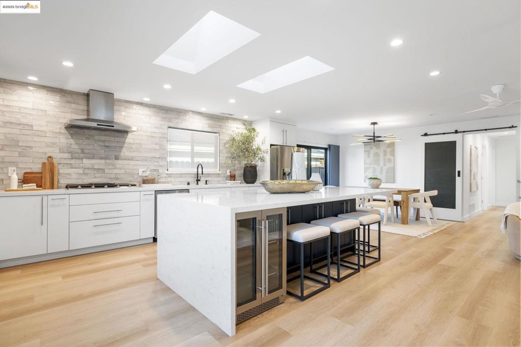 MOWRY WEST - Residential