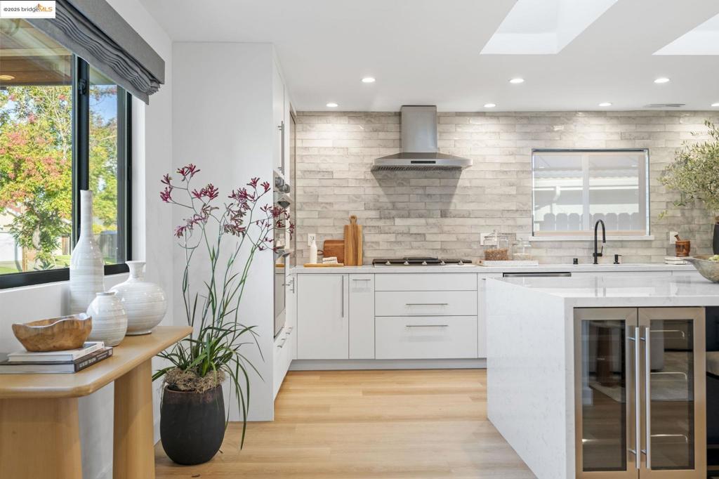 MOWRY WEST - Residential