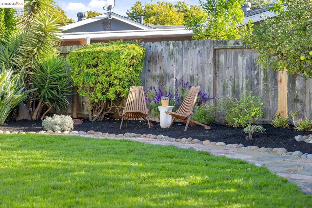 MOWRY WEST - Residential