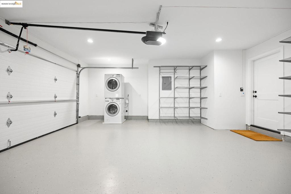 MOWRY WEST - Residential