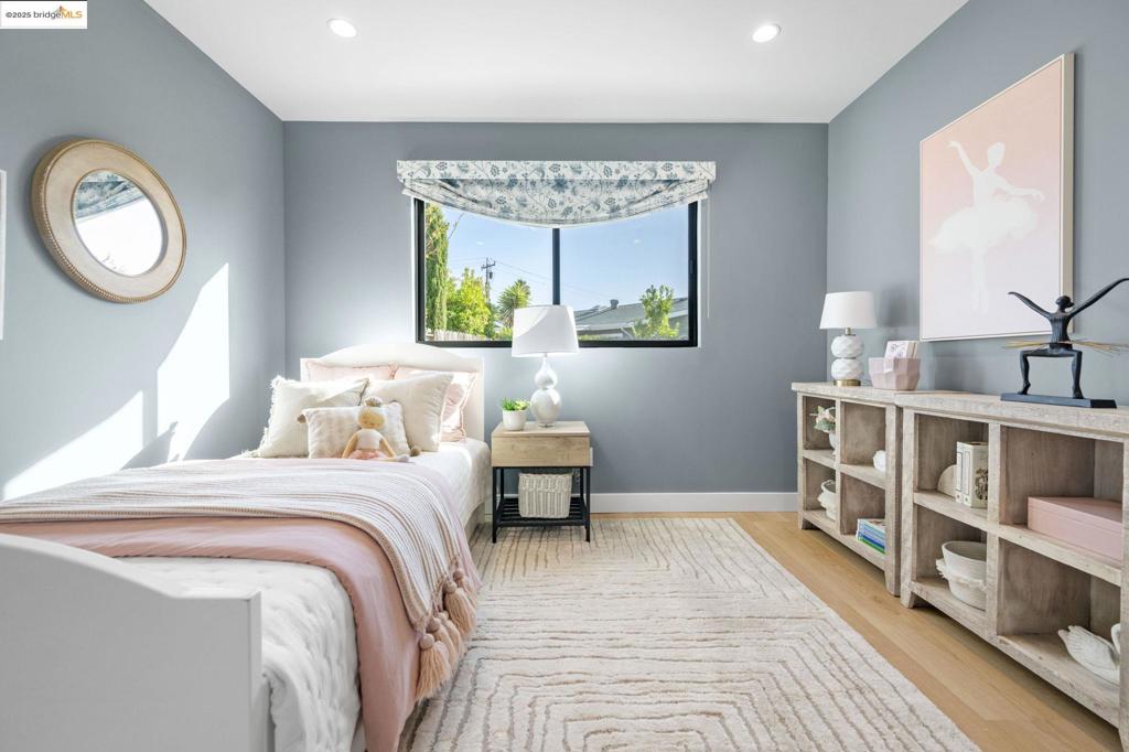 MOWRY WEST - Residential