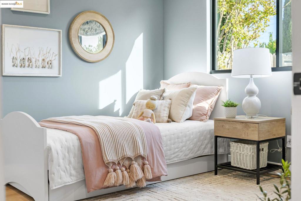 MOWRY WEST - Residential