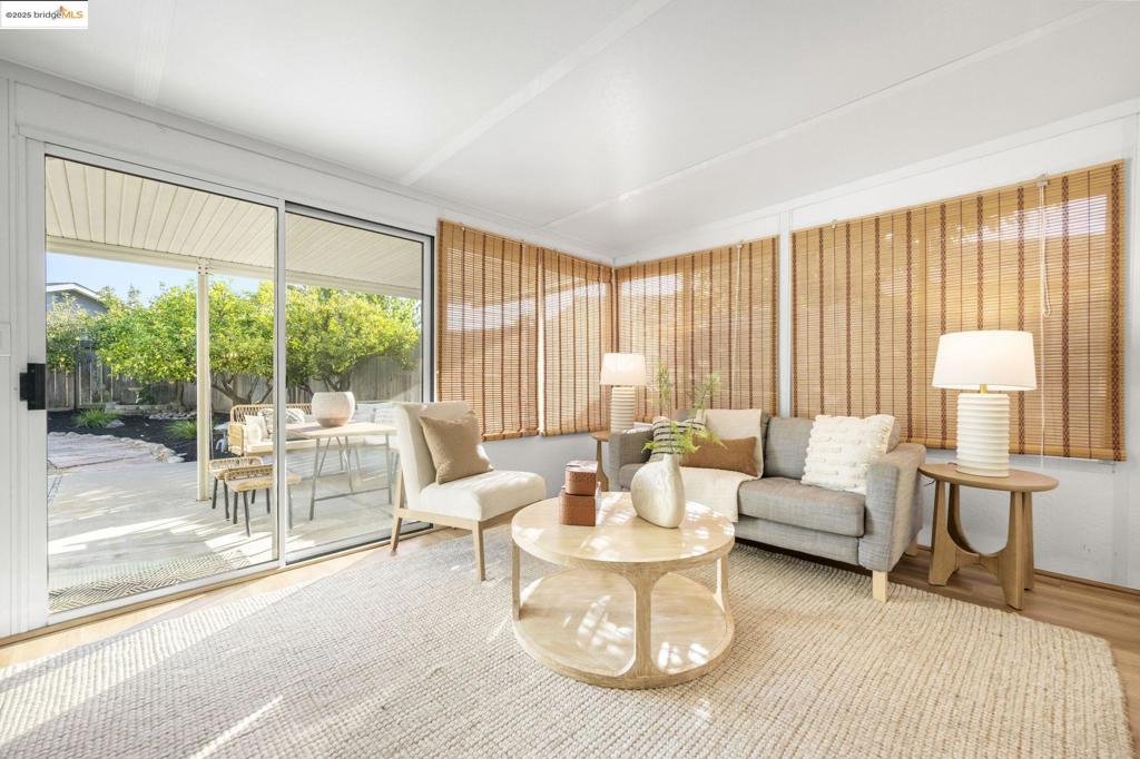 MOWRY WEST - Residential