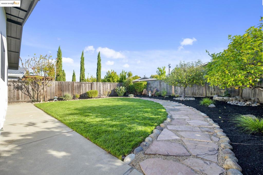 MOWRY WEST - Residential