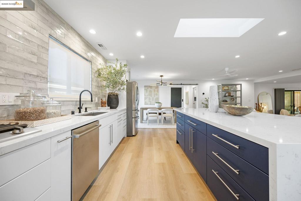 MOWRY WEST - Residential