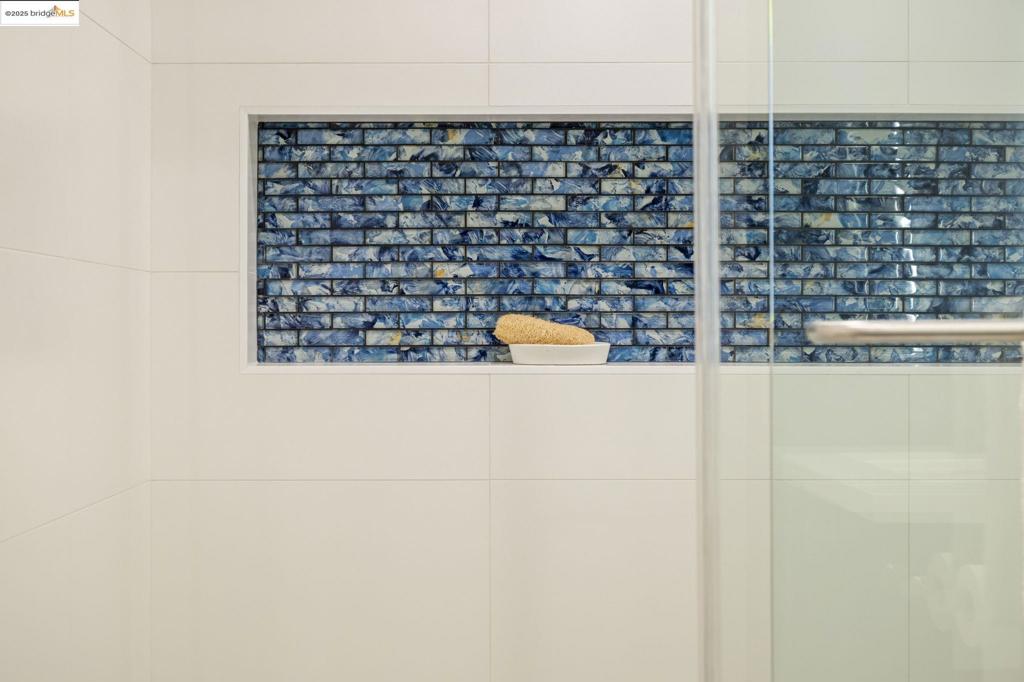 MOWRY WEST - Residential