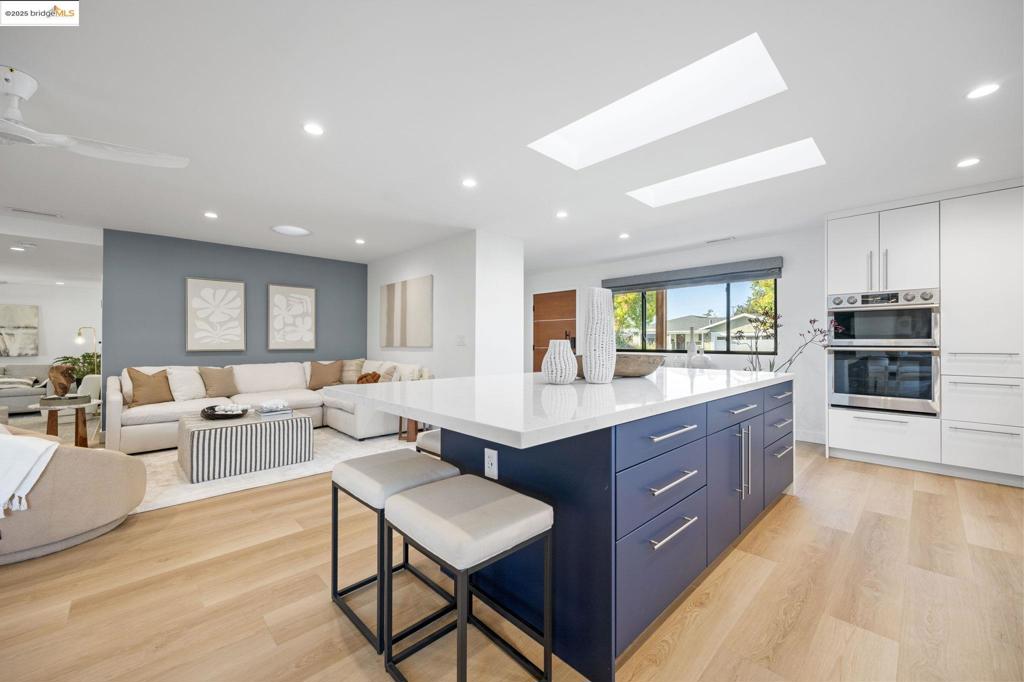 MOWRY WEST - Residential