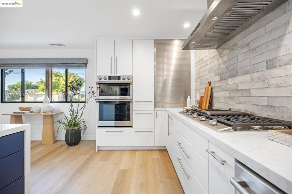 MOWRY WEST - Residential