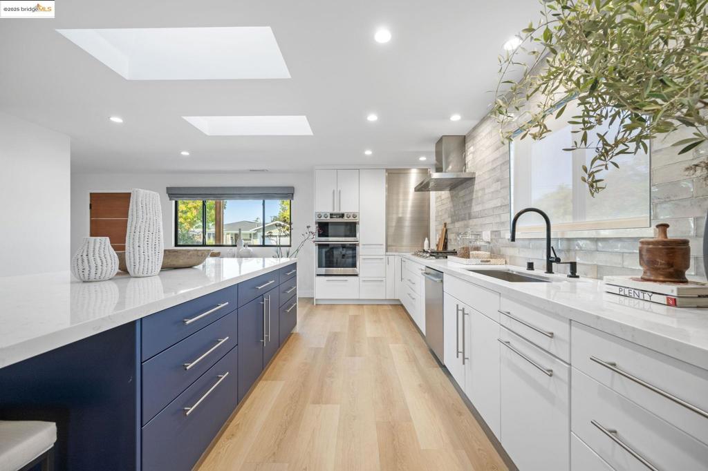 MOWRY WEST - Residential