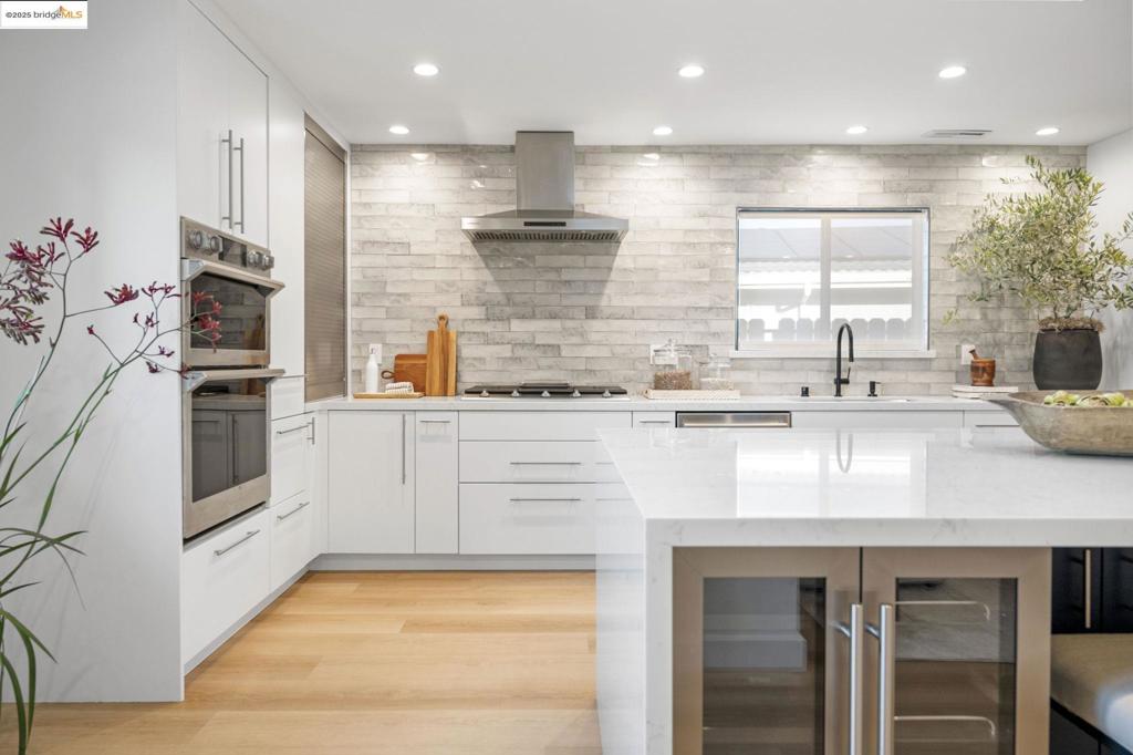 MOWRY WEST - Residential