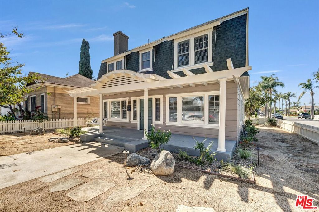 325 N Olive Street