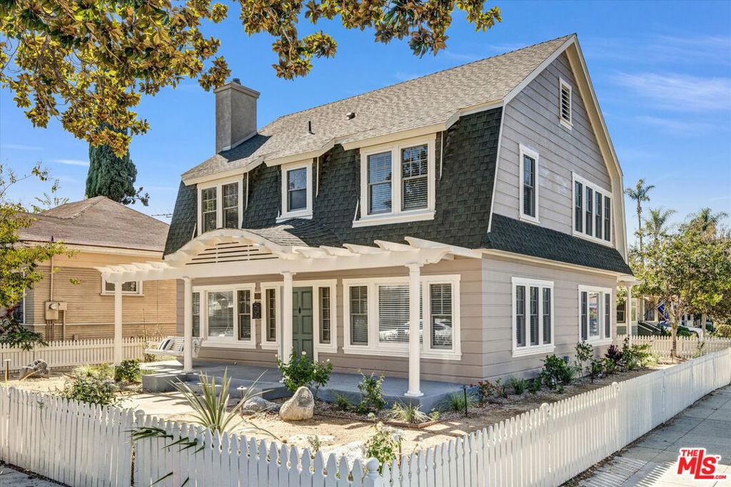 325 N Olive Street