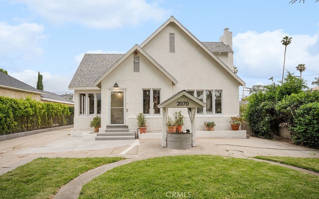 2070 El Sereno