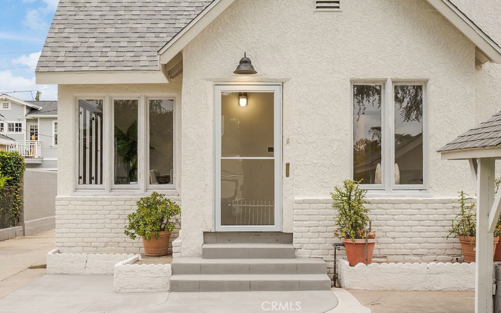 2070 El Sereno