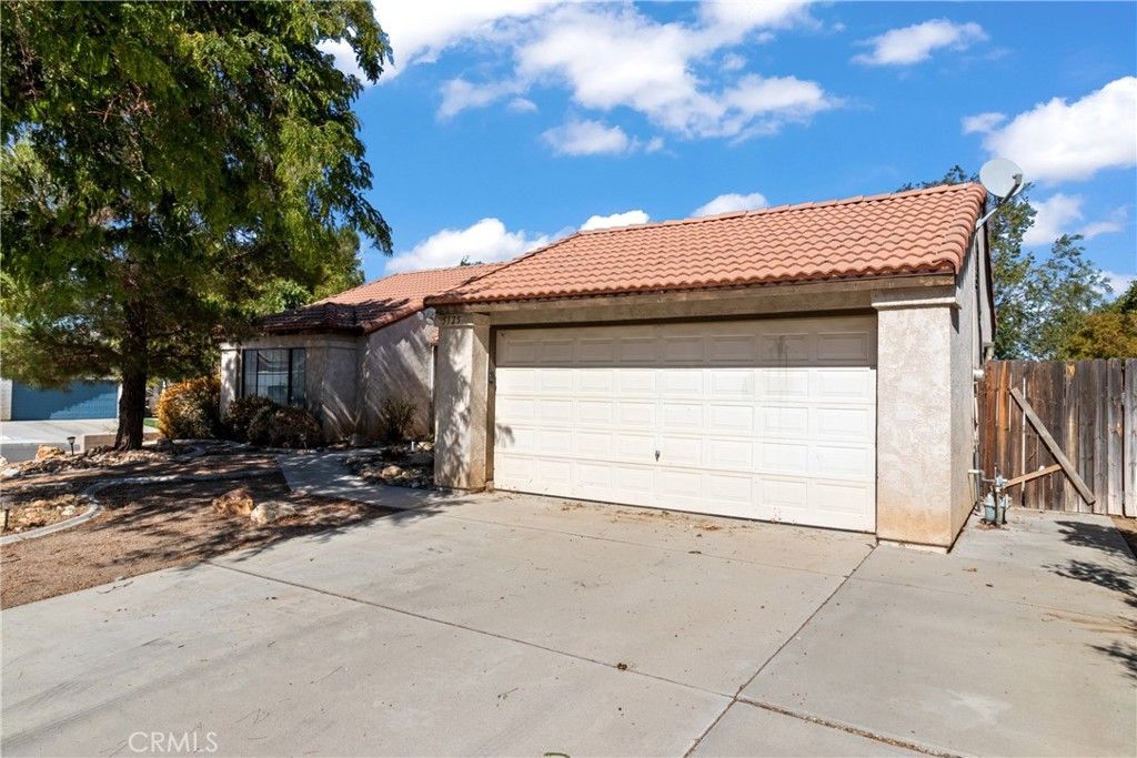 Photo of 5125 Ruby Court, Quartz Hill, CA 93536 (MLS # SW25243590)