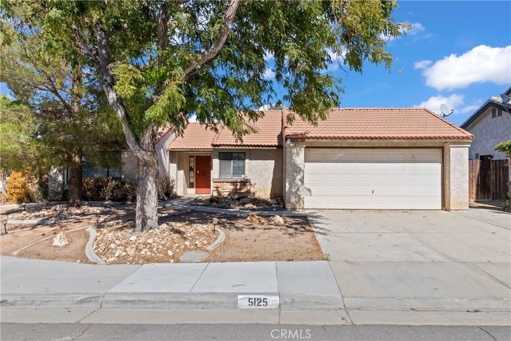 Photo of 5125 Ruby Court, Quartz Hill, CA 93536 (MLS # SW25243590)