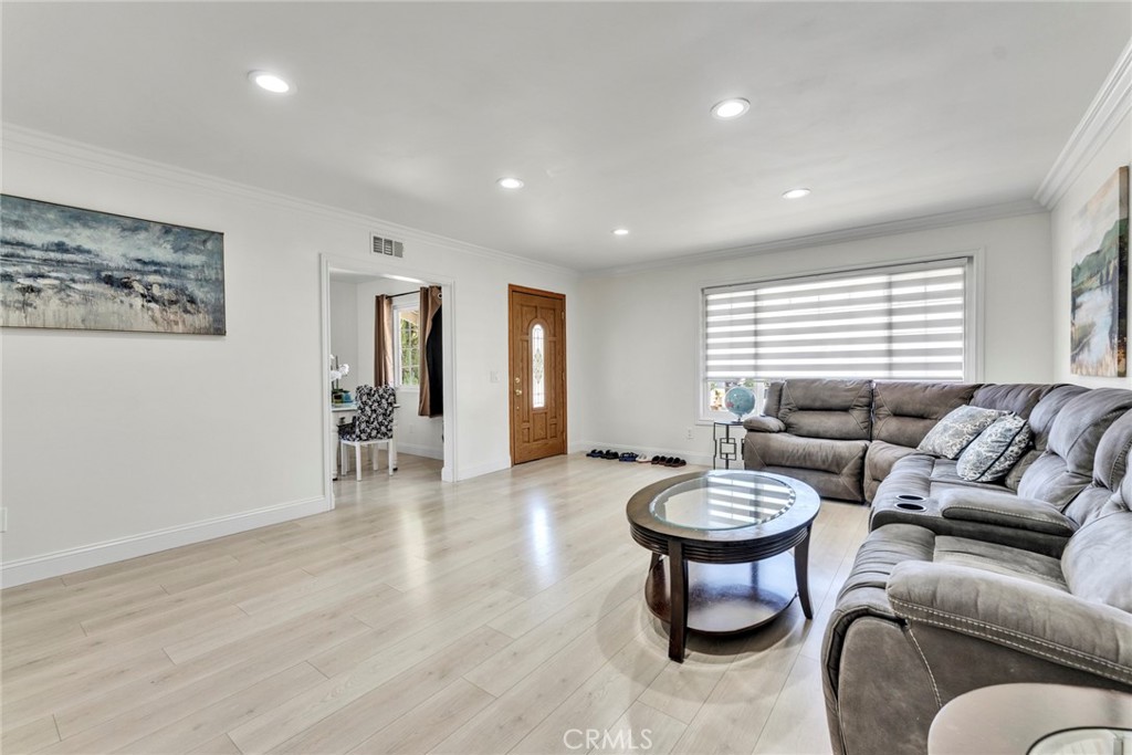 2915 Norsewood Drive