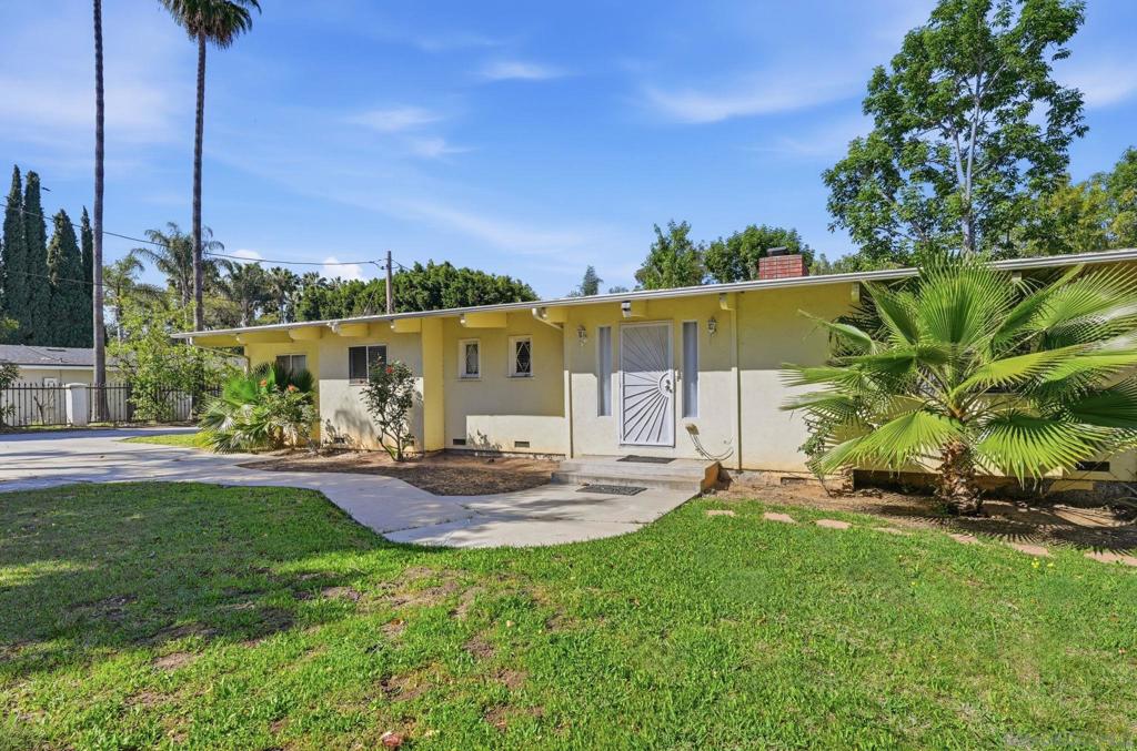 1521 Foothill Dr