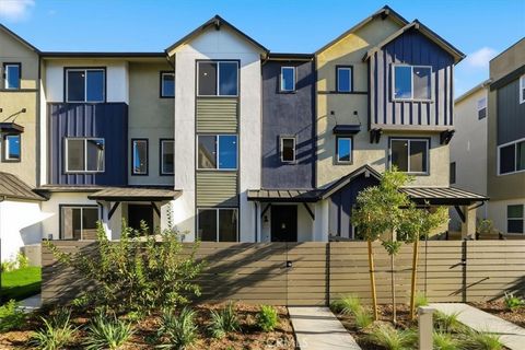Photo of 27318 Bear Creek Lane, Valencia, CA 91381 (MLS # IV26095162)