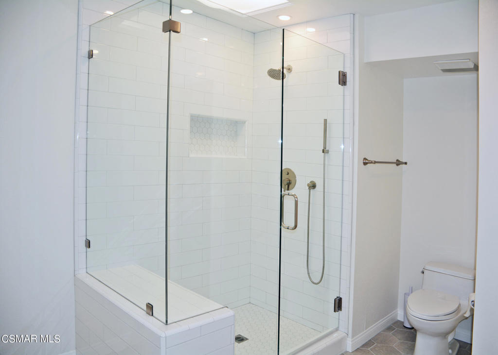 Ben Johnson Fairway NR-745 - 745 - Residential Lease