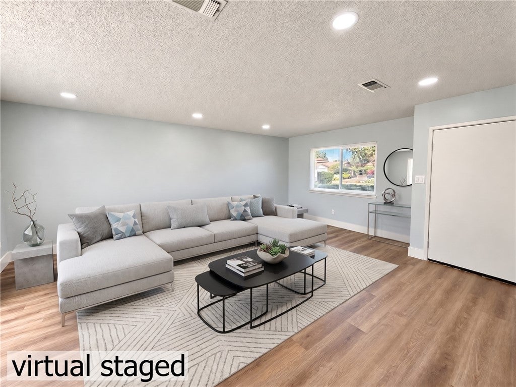 1565 Lark Street