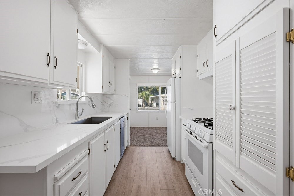 655 E Main Street 9